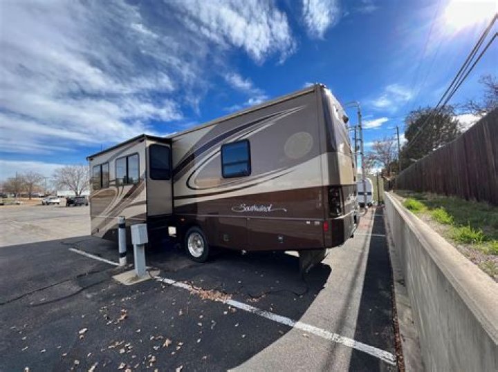 How much does a 2007 Fleetwood Southwind cost?