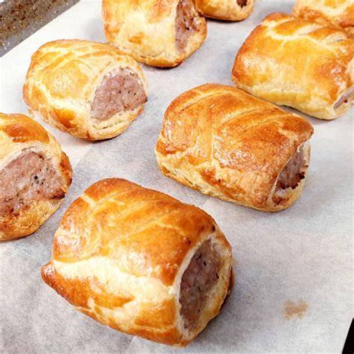 What are sausage rolls made of?