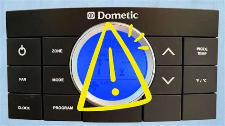 What are the settings on a Dometic refrigerator?